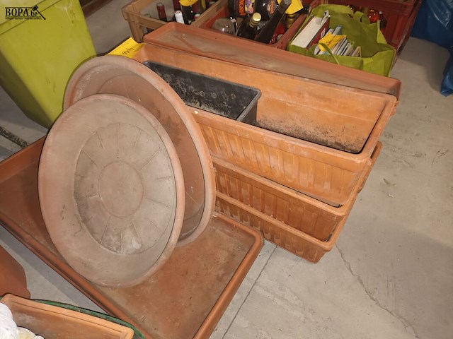Lot 416 - bloembakken. 16 stuks - afbeelding 3 van  3