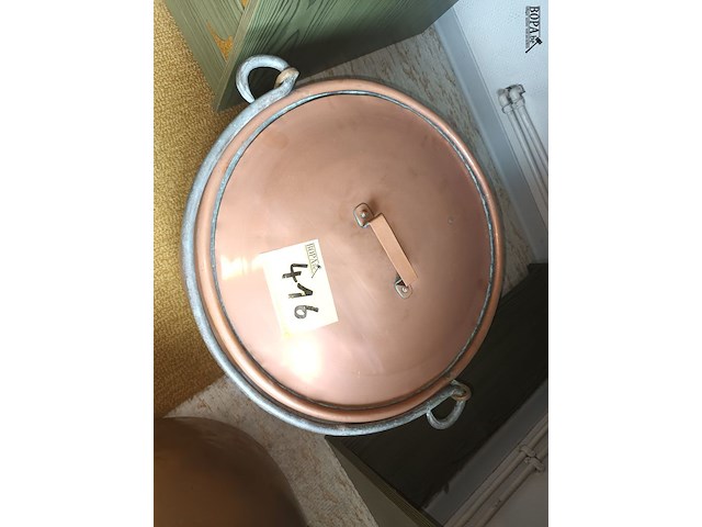 Lot 416 - koperen ketel met deksel - afbeelding 3 van  3
