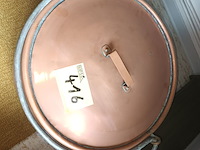 Lot 416 - koperen ketel met deksel - afbeelding 3 van  3