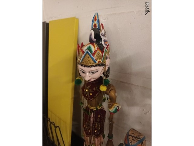 Lot 416 - poppen op sokkel. 3 stuks - afbeelding 2 van  5