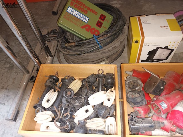 Lot 417 - doe-het-zelf materiaal - afbeelding 4 van  4