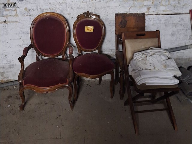 Lot 418 - antieke stoelen. 4 stuks - afbeelding 1 van  1