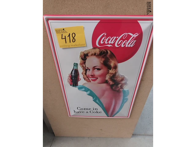 Lot 418 - blikken coca-cola reclamebord - afbeelding 1 van  4