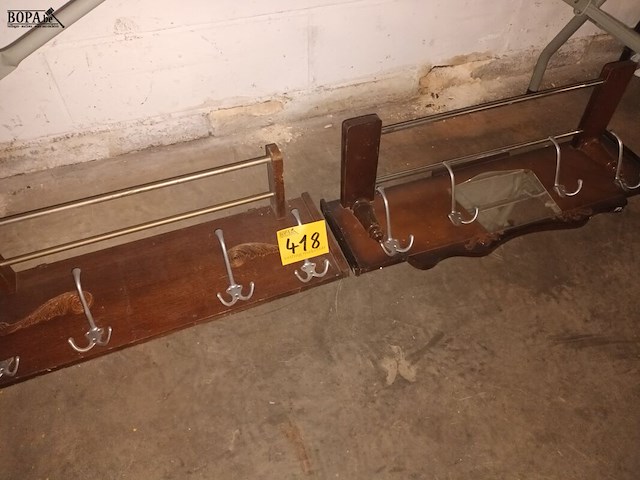 Lot 418 - kapstok. 2 stuks - afbeelding 1 van  3