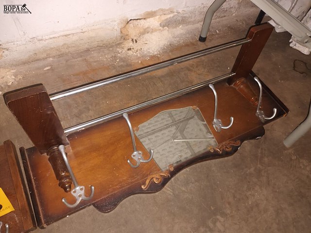 Lot 418 - kapstok. 2 stuks - afbeelding 3 van  3