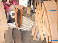 Lot 419 - lot onderdelen voor lattenbodems - afbeelding 4 van  5