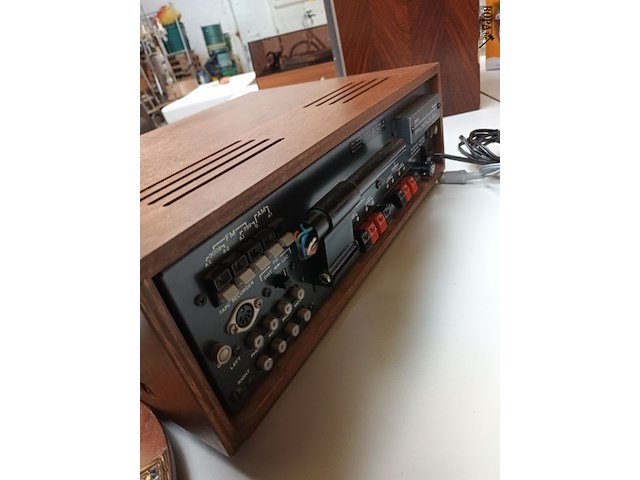 Lot 419 - sansui stereo versterker - afbeelding 3 van  4