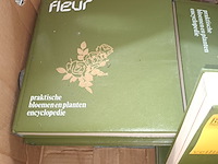 Lot 42 - bloemen en planten encyclopedie - afbeelding 2 van  3