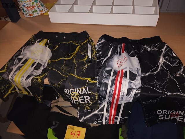 Lot 42 - broeken. 5 stuks - afbeelding 2 van  3