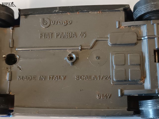 Lot 42 - burago golf en fiat. 2 stuks - afbeelding 5 van  9