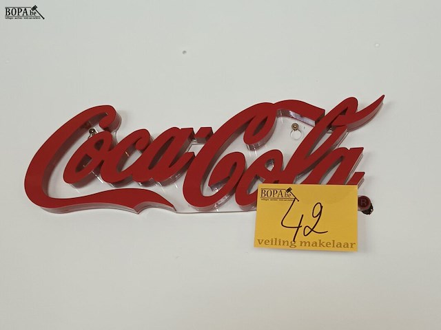 Lot 42 - coca-cola lichtreclame - afbeelding 1 van  2