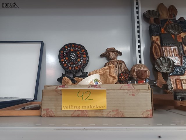 Lot 42 - decoratie. 10 stuks - afbeelding 6 van  6
