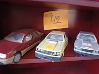 Lot 42 - ford auto’s op schaal. 3 stuks - afbeelding 1 van  9