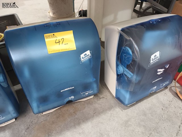 Lot 42 - handdoekpapier dispenser lotus. 3 stuks - afbeelding 3 van  3