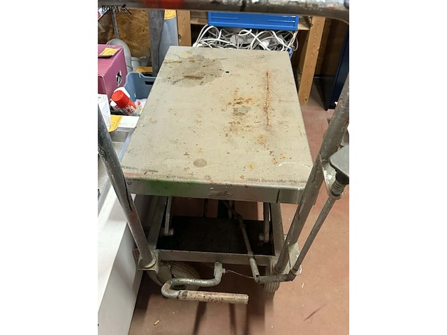 Lot 42 - industriële kar op wielen, verstelbaar in hoogte - afbeelding 2 van  4
