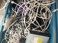 Lot 42 - kabels en accessoires voor computers - afbeelding 2 van  4