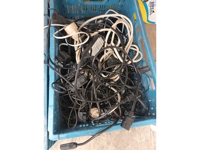 Lot 42 - kabels en accessoires voor computers - afbeelding 4 van  4