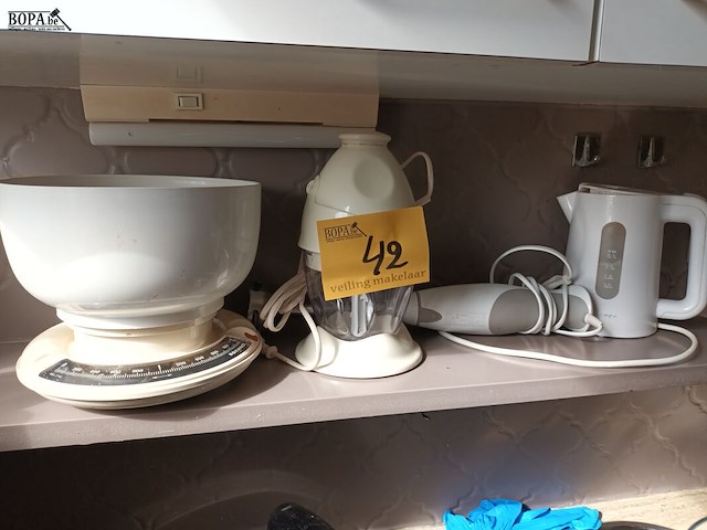 Lot 42 - keukenapparaten. 4 stuks - afbeelding 1 van  4