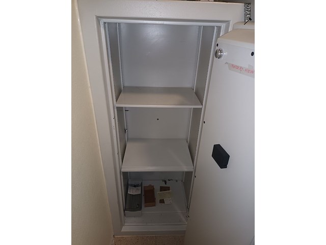 Lot 42 - kluis vds - afbeelding 2 van  4