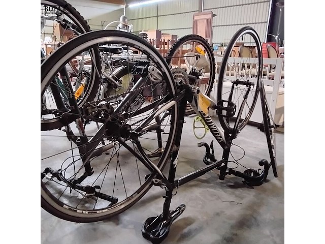 Lot 42 - koersfiets specialized met onderdelen chimano + extra wiel - afbeelding 2 van  6