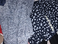 Lot 42 - lot kledij - afbeelding 3 van  6