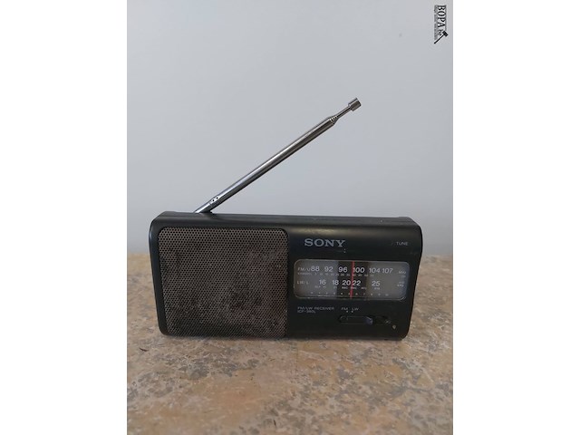 Lot 42 - lot radioklokjes, 4 stuks - afbeelding 2 van  5
