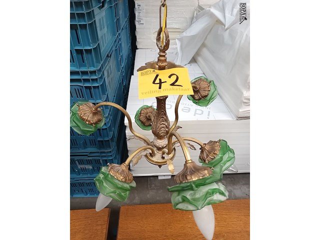 Lot 42 - luster - afbeelding 1 van  5