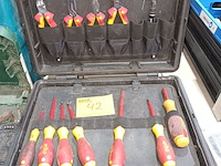 Lot 42 - materiaalkoffer wiha met inhoud - afbeelding 1 van  4