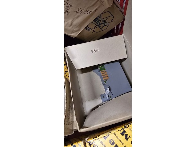 Lot 42 - miele diverse onderdelen - afbeelding 5 van  8