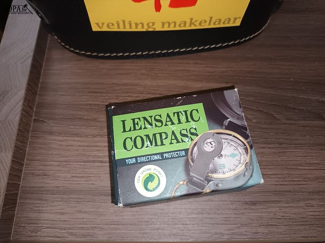 Lot 42 - verrekijker en kompas - afbeelding 2 van  4