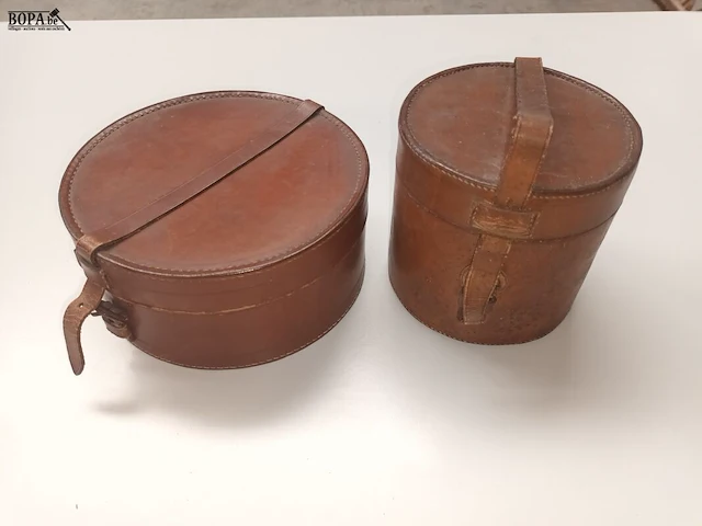 Lot 421 - lederen koffertjes. 2 stuks - afbeelding 3 van  6