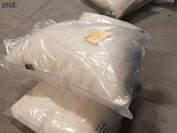 Lot 421 - wollen kussens. 3 stuks. - afbeelding 2 van  4