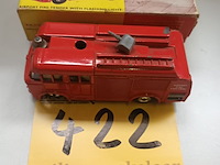 Lot 422 - dinky toys airport fire tender - afbeelding 1 van  3
