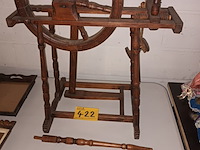 Lot 422 - spinnewiel - afbeelding 1 van  4