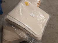 Lot 422 - wollen dekens. 3 stuks. - afbeelding 2 van  4