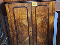 Lot 423 - antieke kast met 2 deuren - afbeelding 1 van  1