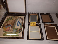 Lot 423 - kaders in houtsnijwerk. 6 stuks - afbeelding 1 van  4