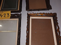 Lot 423 - kaders in houtsnijwerk. 6 stuks - afbeelding 2 van  4