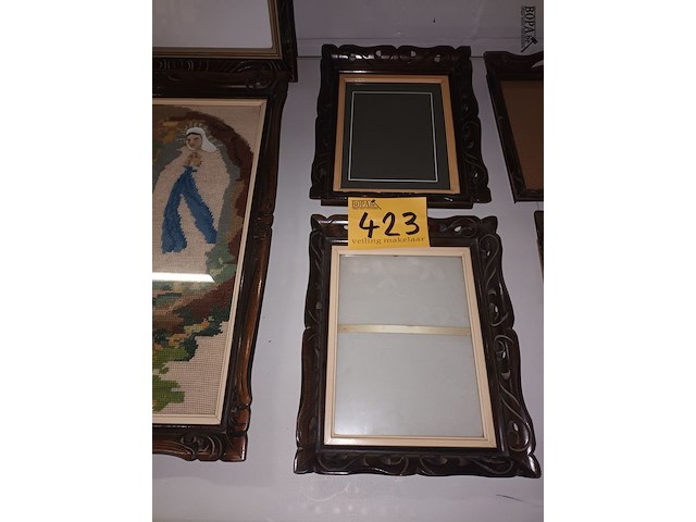 Lot 423 - kaders in houtsnijwerk. 6 stuks - afbeelding 3 van  4