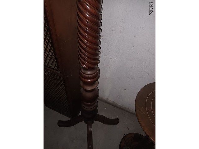 Lot 424 - houten kapstok - afbeelding 3 van  4