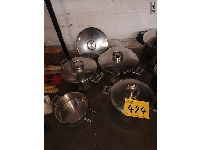 Lot 424 - kookpotten demeyere. 8 stuks - afbeelding 2 van  5