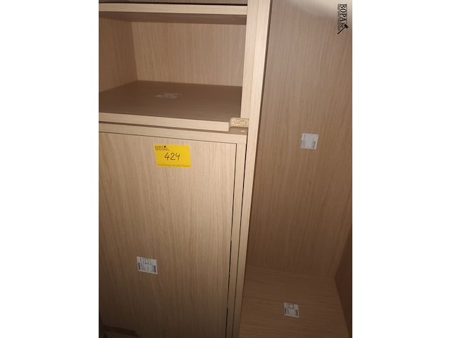 Lot 424 - modulaire kasten - afbeelding 2 van  2