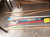 Lot 424 - poetsmateriaal. 10 stuks - afbeelding 2 van  3