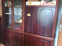 Lot 424 - wandkast - afbeelding 1 van  3