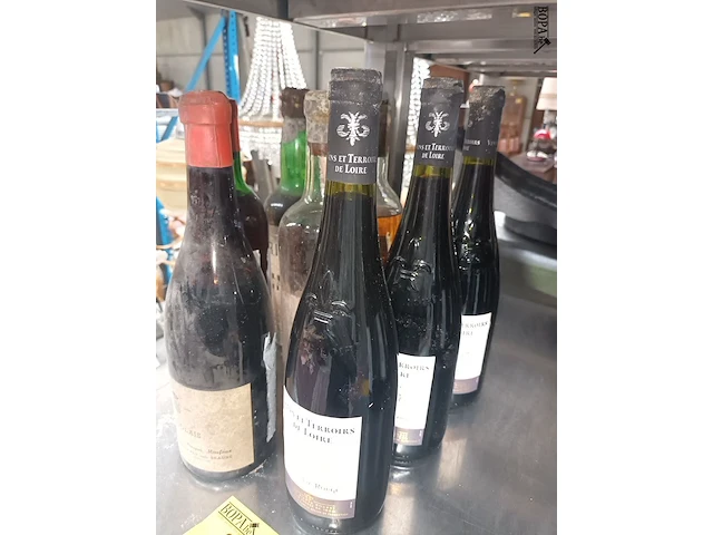 Lot 425 - flessen diverse wijnen. 8 stuks - afbeelding 2 van  6