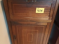 Lot 426 - kastje - afbeelding 2 van  4