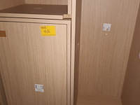 Lot 426 - modulaire kasten - afbeelding 2 van  2