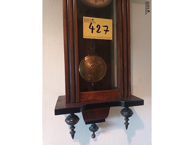 Lot 427 - antieke muurklok - afbeelding 2 van  4