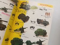 Lot 427 - dinky toys folder - afbeelding 2 van  2