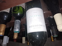 Lot 427 - wijnrek met flessen wijn. 23 stuks - afbeelding 4 van  5